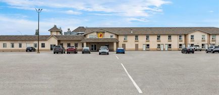 Super 8 Meadow Lake Exterior