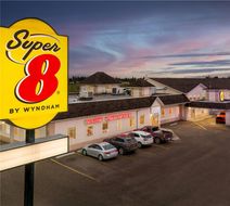 Super 8 Meadow Lake Exterior