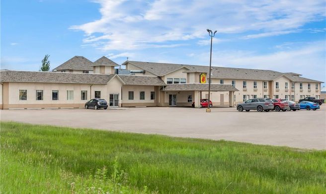 Super 8 Meadow Lake Exterior