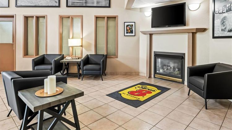 Super 8 Meadow Lake Lobby