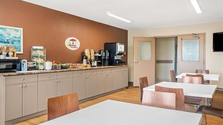 Super 8 Meadow Lake Restaurant