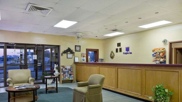 Knights Inn Brenham Lobby