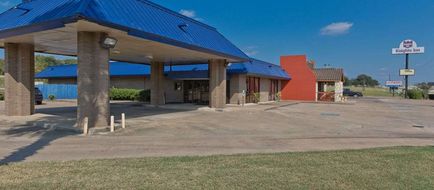 Knights Inn Brenham Exterior