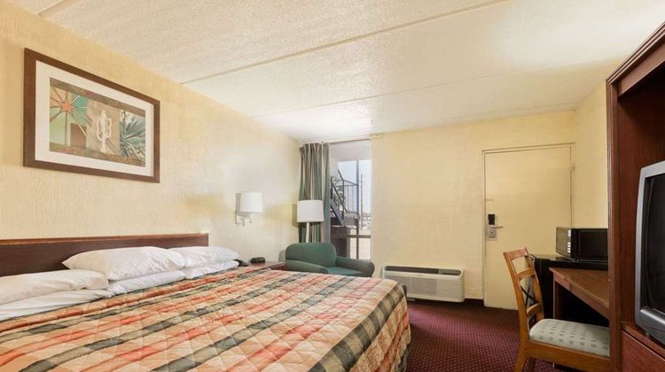 Knights Inn Brenham Room