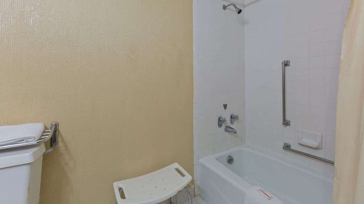 Knights Inn Brenham Room