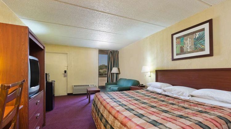 Knights Inn Brenham Room