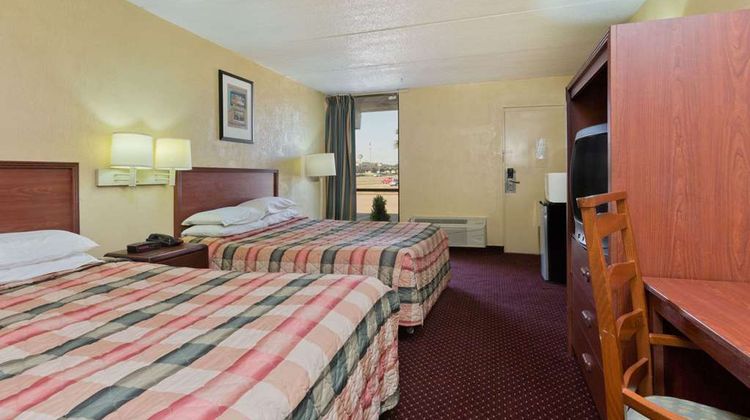 Knights Inn Brenham Room