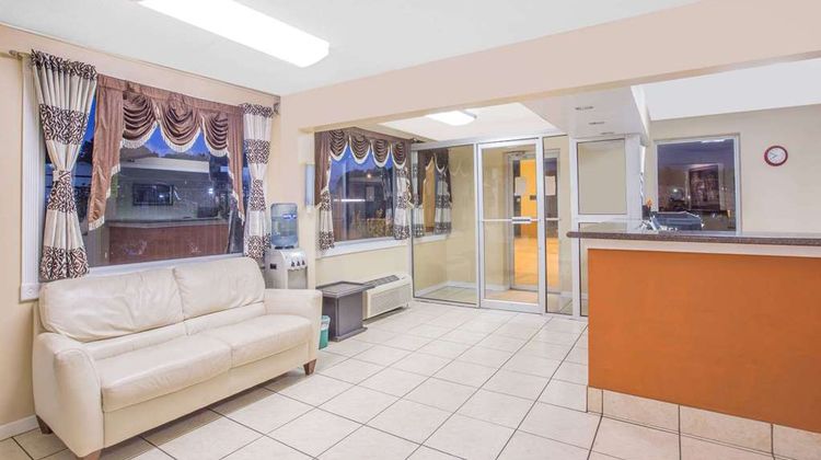 Super 8 Jasper Lobby