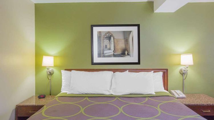 Super 8 Jasper Room