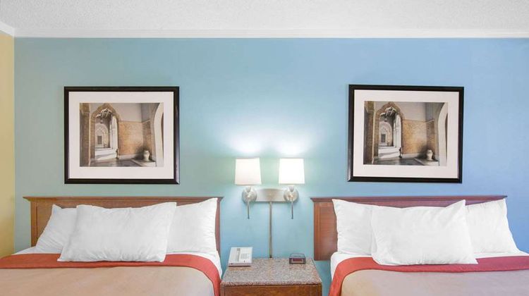 Super 8 Jasper Room