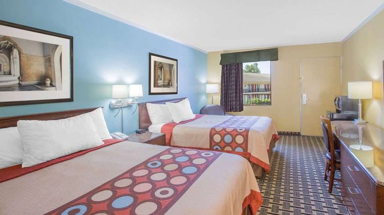 Super 8 Jasper Room