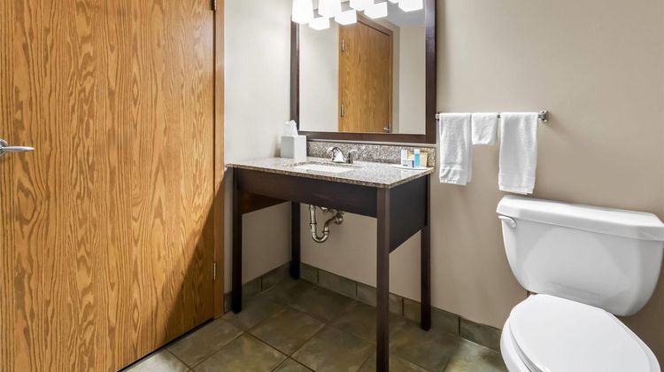 Super 8 Prince Albert Room
