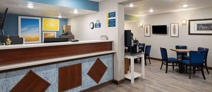 Days Inn & Suites Kokomo Lobby