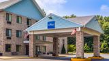 Baymont Inn & Suites New Buffalo Exterior