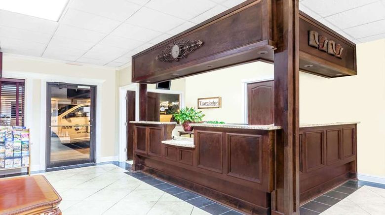 <b>Travelodge Shreveport Lobby</b>. Images powered by <a href="https://iceportal.shijigroup.com/" title="IcePortal" target="_blank">IcePortal</a>.