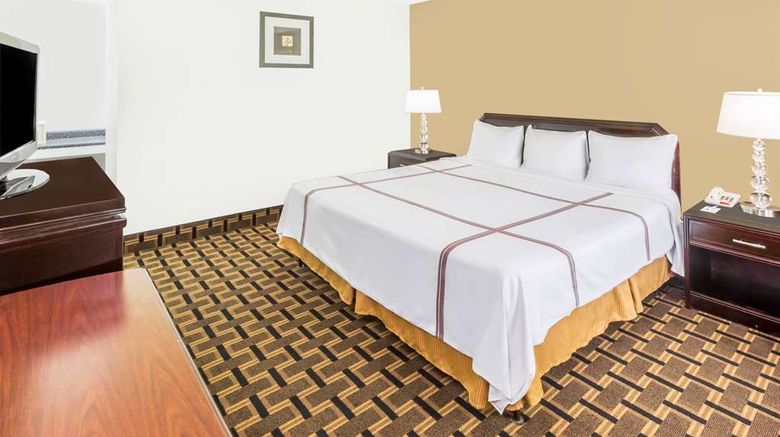 <b>Travelodge Shreveport Room</b>. Images powered by <a href="https://iceportal.shijigroup.com/" title="IcePortal" target="_blank">IcePortal</a>.