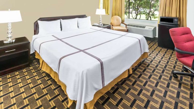 <b>Travelodge Shreveport Room</b>. Images powered by <a href="https://iceportal.shijigroup.com/" title="IcePortal" target="_blank">IcePortal</a>.