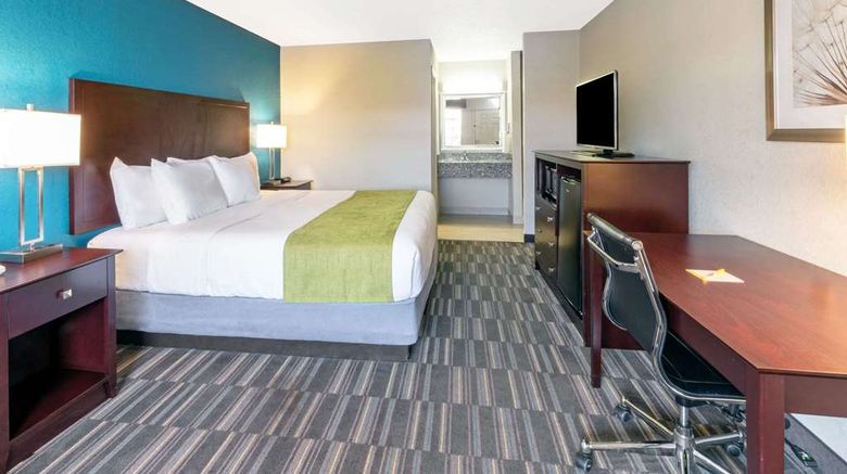 <b>Days Inn Snyder Room</b>. Images powered by <a href="https://iceportal.shijigroup.com/" title="IcePortal" target="_blank">IcePortal</a>.