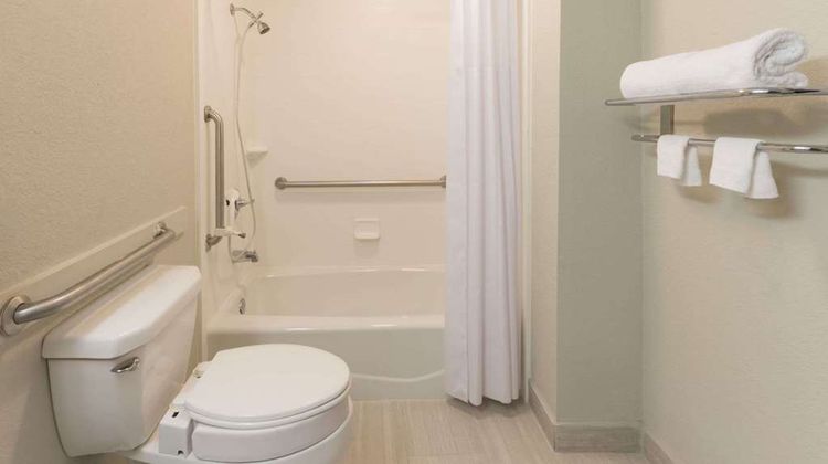 Days Inn Snyder Room