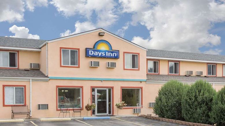 <b>Days Inn Custer Exterior</b>. Images powered by <a href="https://iceportal.shijigroup.com/" title="IcePortal" target="_blank">IcePortal</a>.
