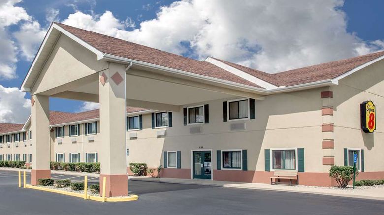 Super 8 Three Rivers Exterior. Images powered by <a href="https://iceportal.shijigroup.com" target="_blank" rel="noopener">Ice Portal</a>.