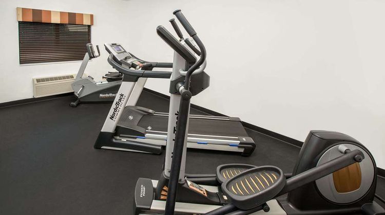 Super 8 Three Rivers Health