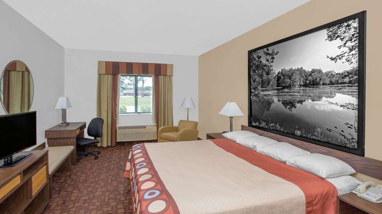 Super 8 Three Rivers Room