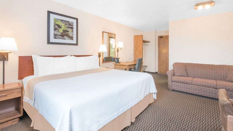<b>Days Inn West Rapid City Room</b>. Images powered by <a href="https://iceportal.shijigroup.com/" title="IcePortal" target="_blank">IcePortal</a>.