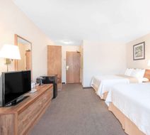 Days Inn West Rapid City Room