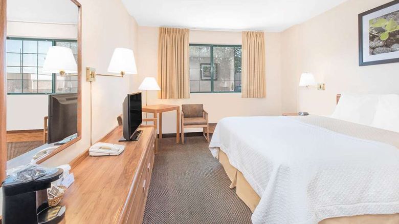 <b>Days Inn West Rapid City Room</b>. Images powered by <a href="https://iceportal.shijigroup.com/" title="IcePortal" target="_blank">IcePortal</a>.