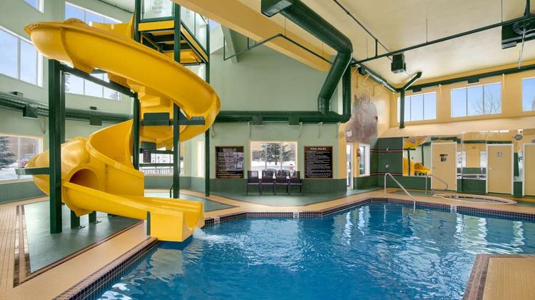 Super 8 Motel Calgary Shawnessy Area Pool