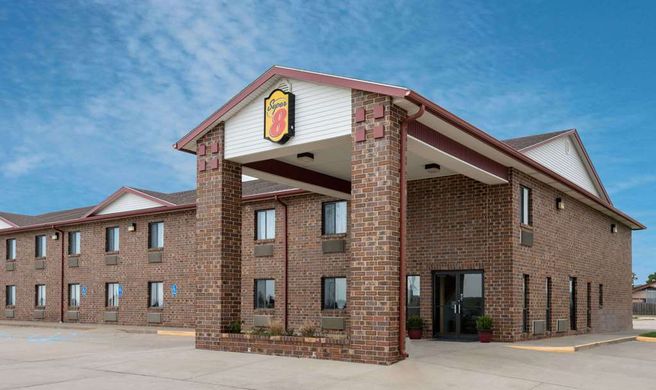 Super 8 Wakeeney Exterior