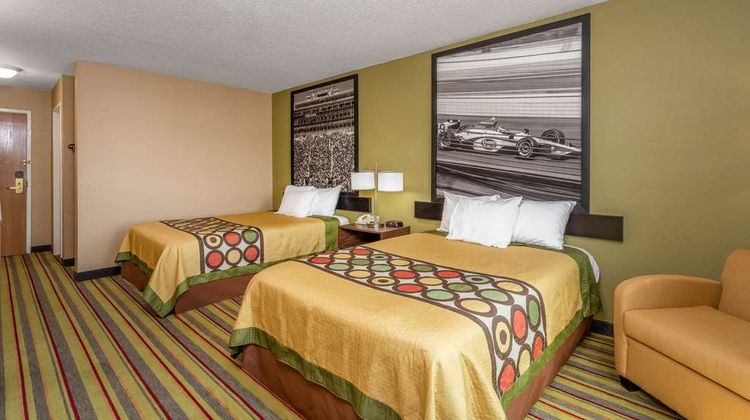 Super 8 Goshen Room