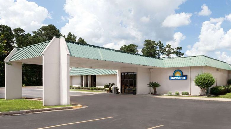Days Inn McComb MS Exterior. Images powered by <a href="https://iceportal.shijigroup.com" target="_blank" rel="noopener">Ice Portal</a>.