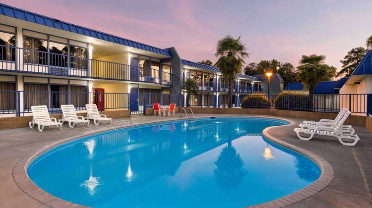 Days Inn McComb MS Pool