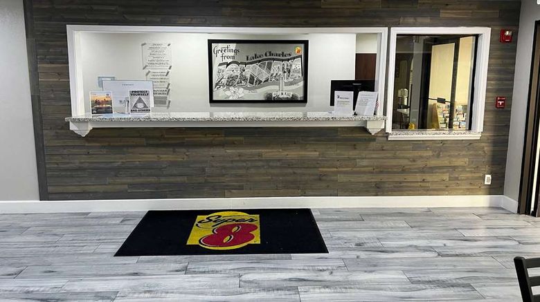 <b>Super 8 Lake Charles/Sulphur Lobby</b>. Images powered by <a href="https://iceportal.shijigroup.com/" title="IcePortal" target="_blank">IcePortal</a>.
