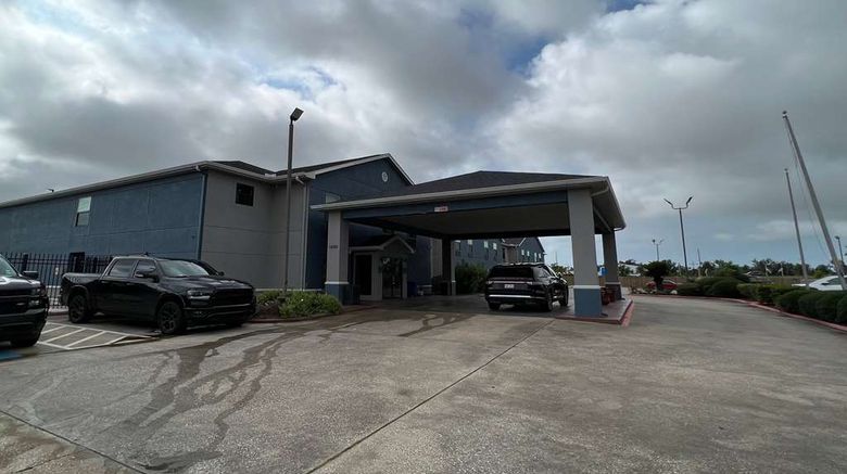 <b>Super 8 Lake Charles/Sulphur Exterior</b>. Images powered by <a href="https://iceportal.shijigroup.com/" title="IcePortal" target="_blank">IcePortal</a>.
