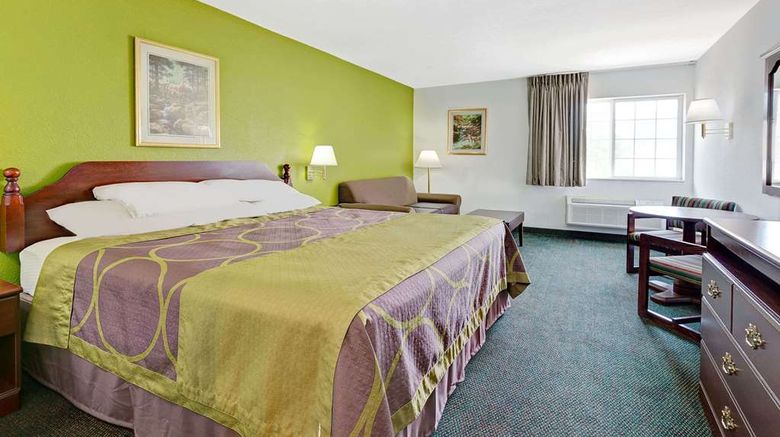 <b>Super 8 De Soto Room</b>. Images powered by <a href="https://iceportal.shijigroup.com/" title="IcePortal" target="_blank">IcePortal</a>.