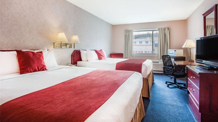Ramada by Wyndham 100 Mile House Room