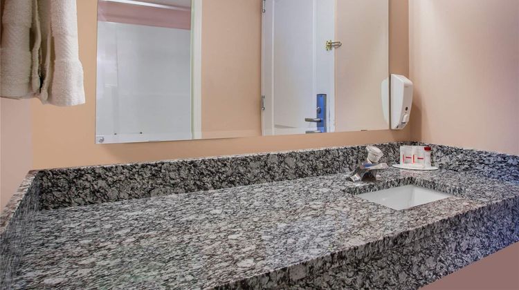Ramada by Wyndham 100 Mile House Room