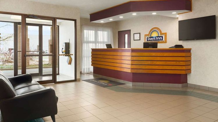 Days Inn Trois-Rivieres Lobby