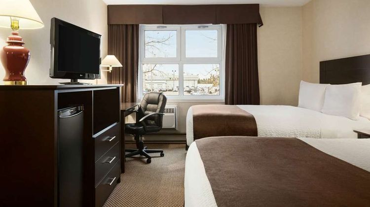 Days Inn Trois-Rivieres Room