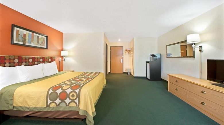 <b>Super 8 Bonne Terre Room</b>. Images powered by <a href="https://iceportal.shijigroup.com/" title="IcePortal" target="_blank">IcePortal</a>.