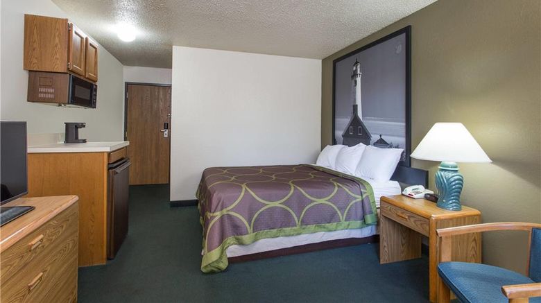 <b>Super 8 Houghton Lake Room</b>. Images powered by <a href="https://iceportal.shijigroup.com/" title="IcePortal" target="_blank">IcePortal</a>.