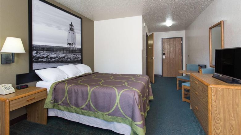 <b>Super 8 Houghton Lake Room</b>. Images powered by <a href="https://iceportal.shijigroup.com/" title="IcePortal" target="_blank">IcePortal</a>.