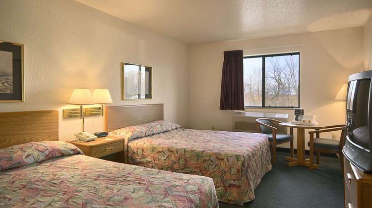 Travelodge Hudsonville Room