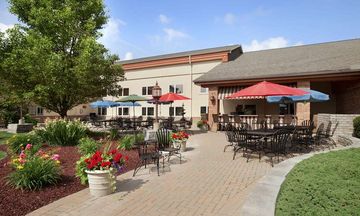 Ramada Saginaw Hotel & Suites