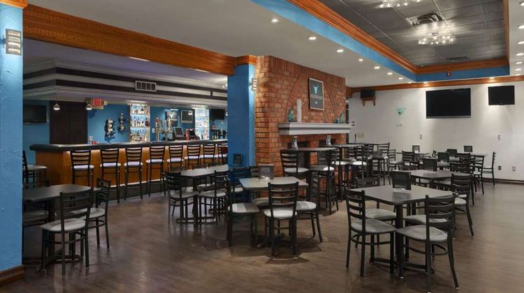Ramada Saginaw Hotel & Suites Restaurant