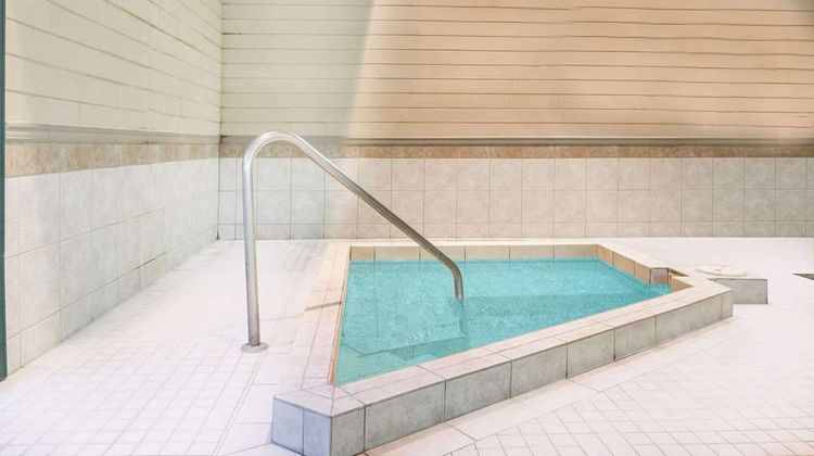 Ramada Limited Quesnel Pool