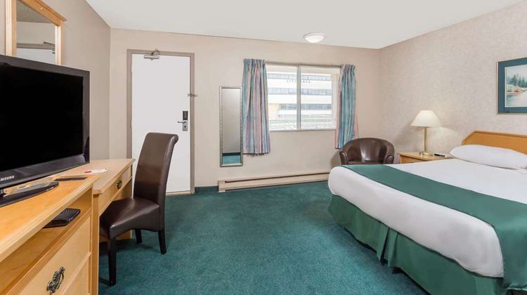 Ramada Limited Quesnel Room